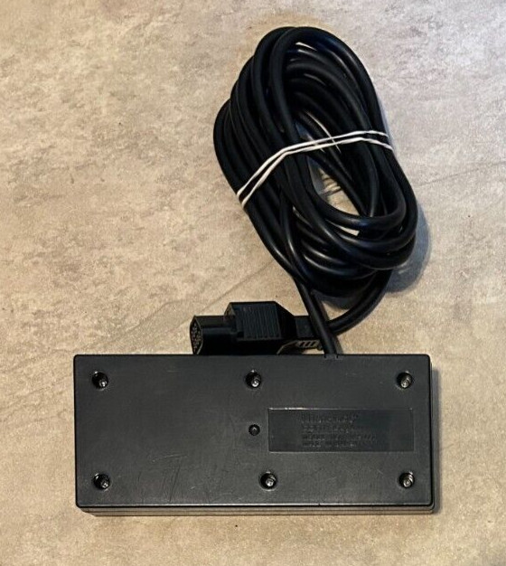 1989 Sharp NES TV Nintendo Game Television Black Controller Authentic OEM