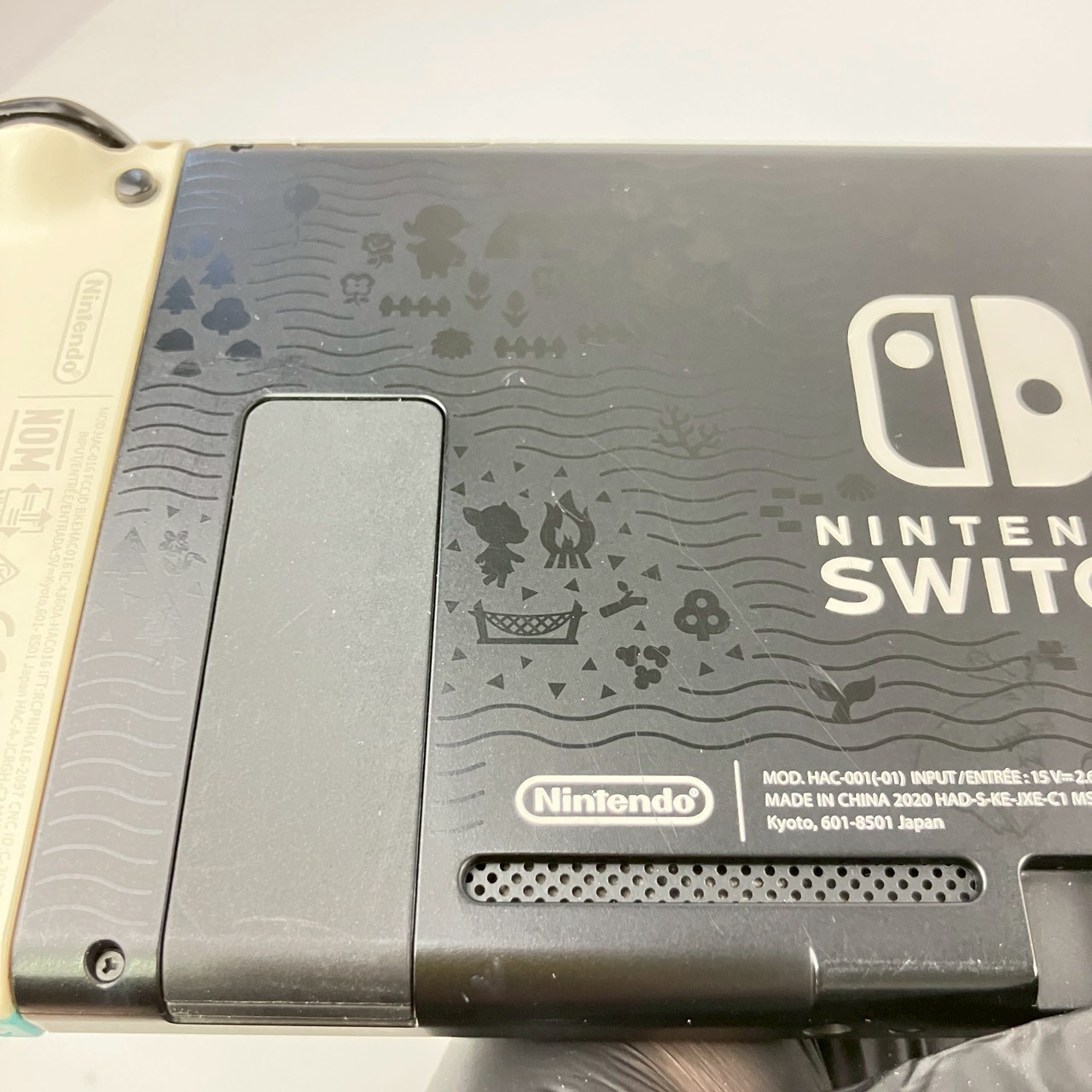 Nintendo Switch Animal Crossing HAC-001(-01) Console & Joy-Con AC Adapter HDMI
