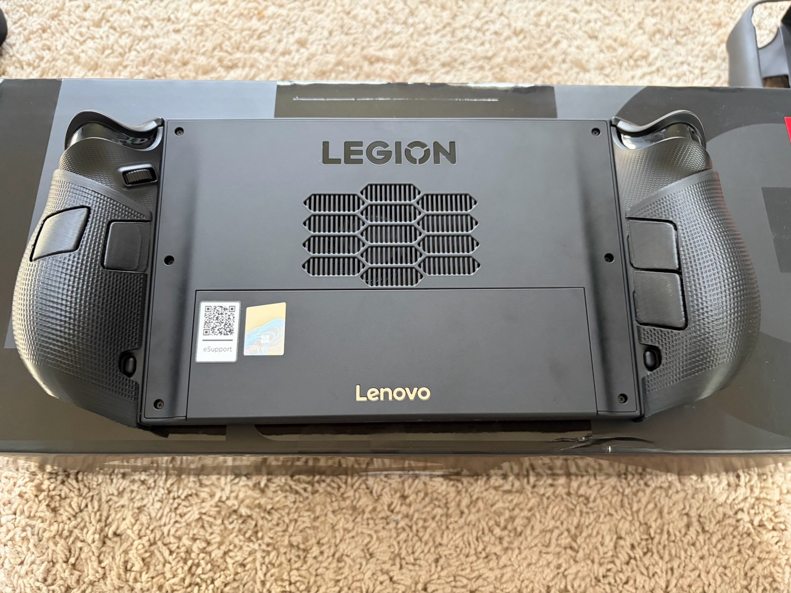 Legion Go 2 with AMD Ryzen Z2, 32 GB RAM, 1TB HD, OLED (In Hand) MINT