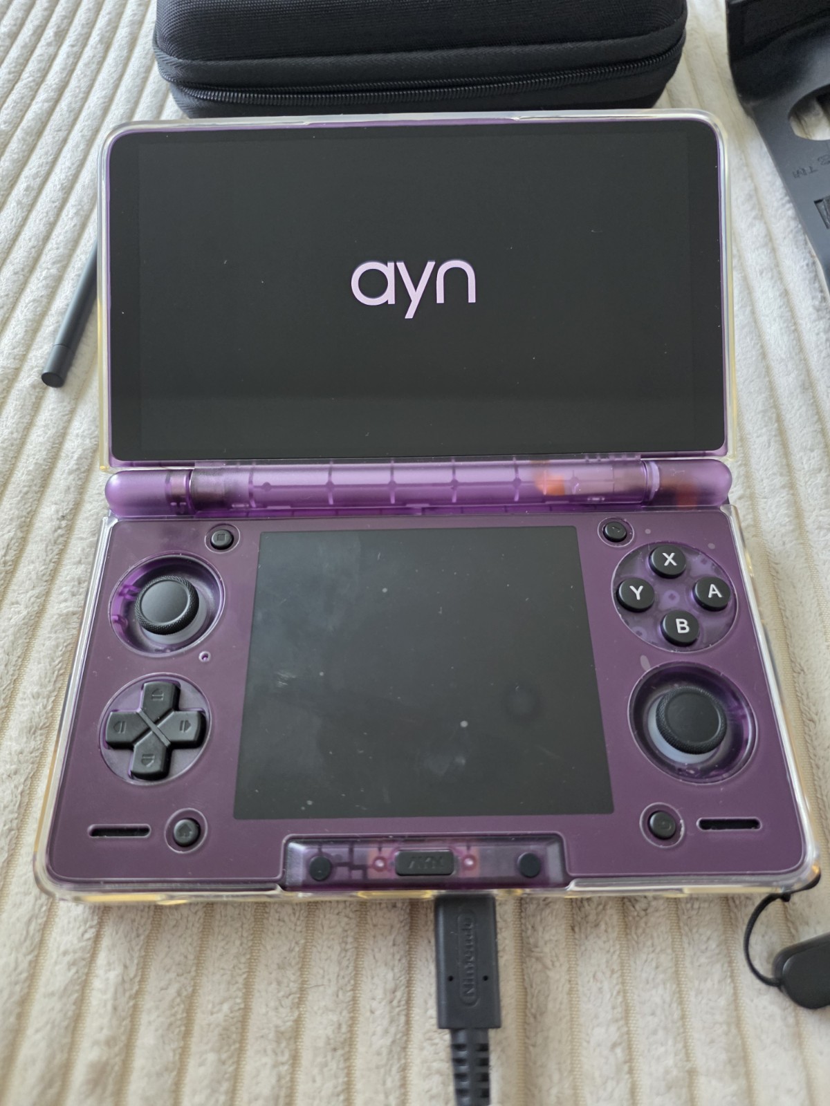 Ayn Thor Purple Max 1TB PLUS 1 TB SD CARD With Games Installed ES-DE Frontend