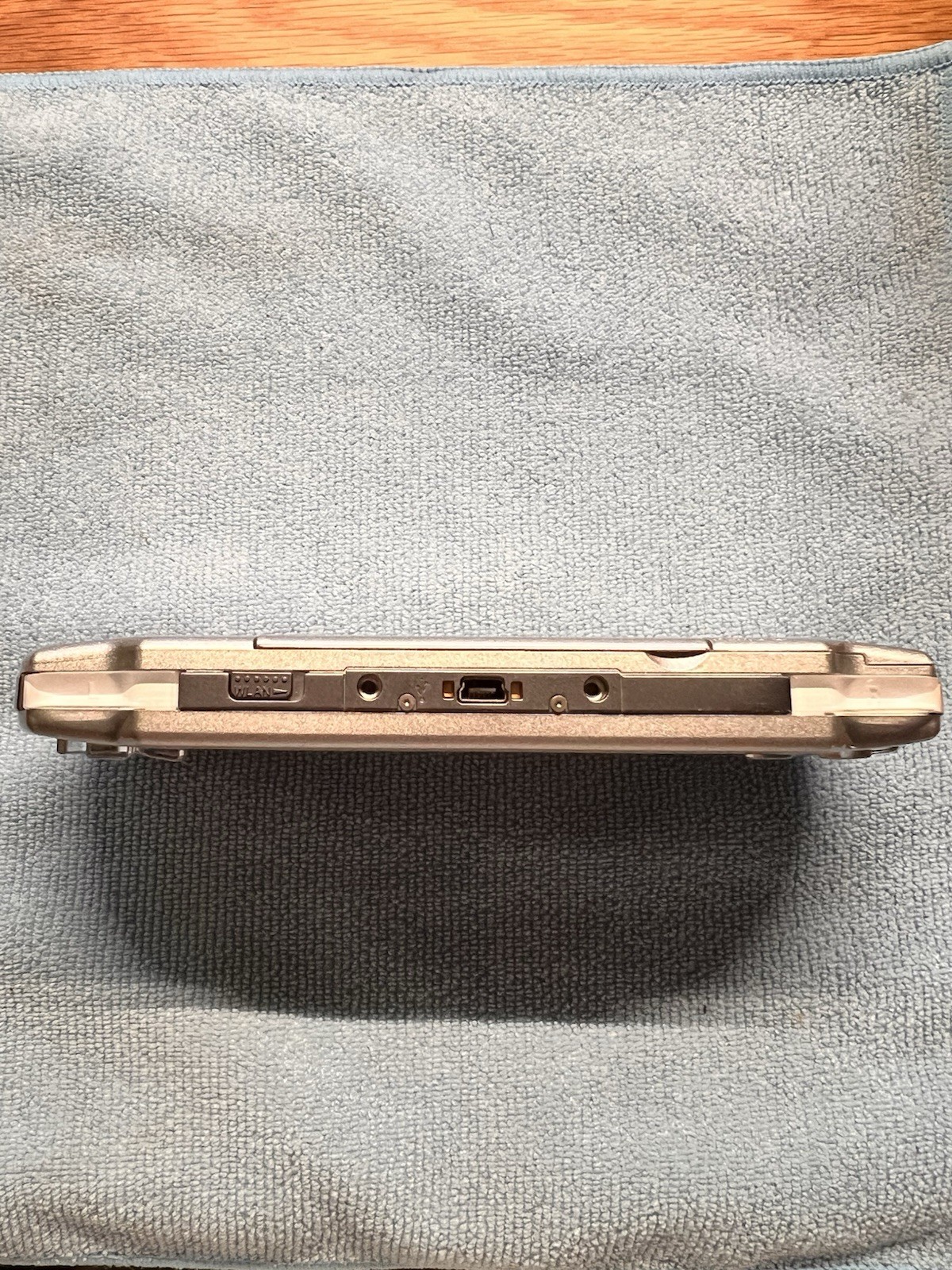 Sony PSP 2000 64MB Ice Silver Handheld System