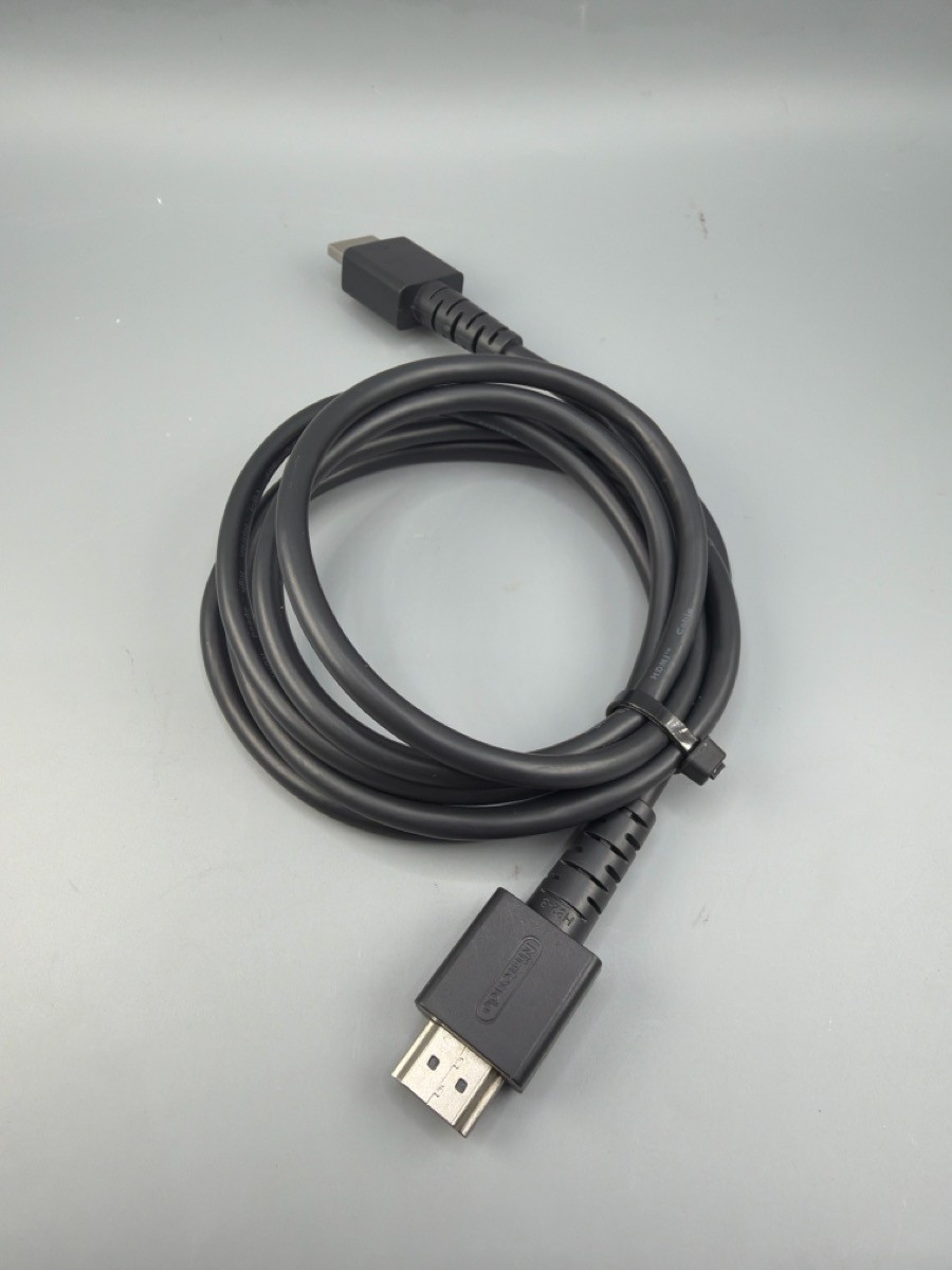 J06 – NINTENDO SWITCH HANDHELD – OLED – HEG-001 (J06028043)