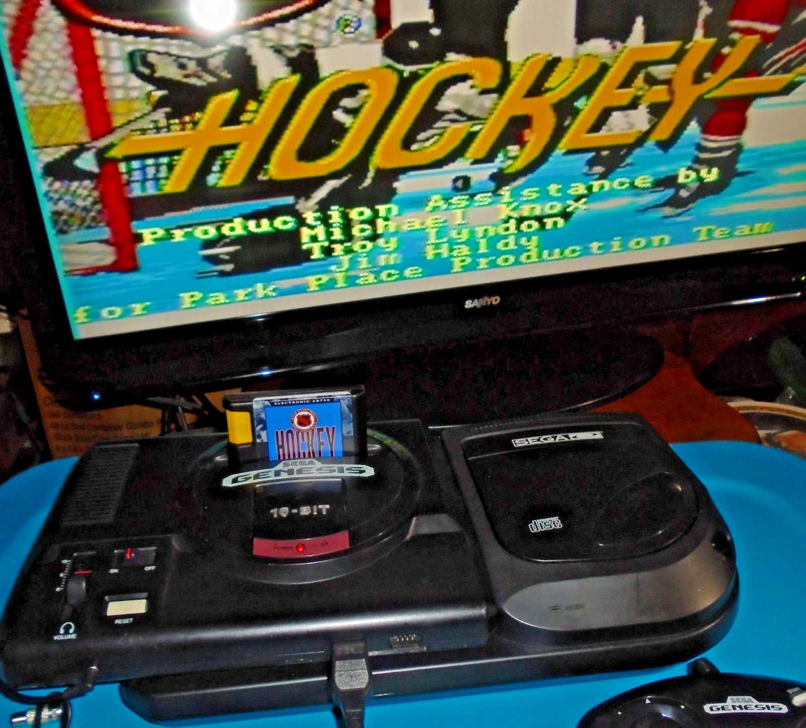 Sega CD Model 2 (MK-4102A) Genesis Model 1 (1601) 2AC 2Controllers 10Games AV RF
