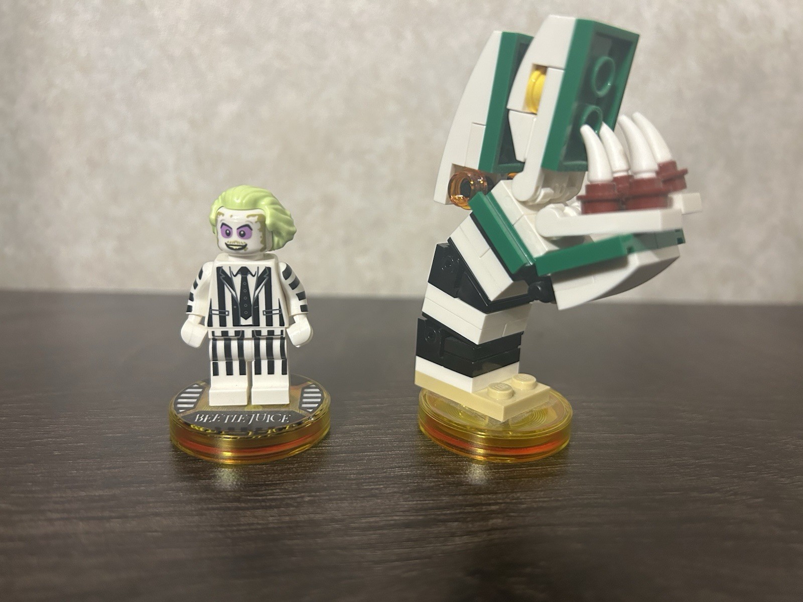 Lego Dimensions Beetlejuice Figure Vehicle Set Loose W/ Bases Mint