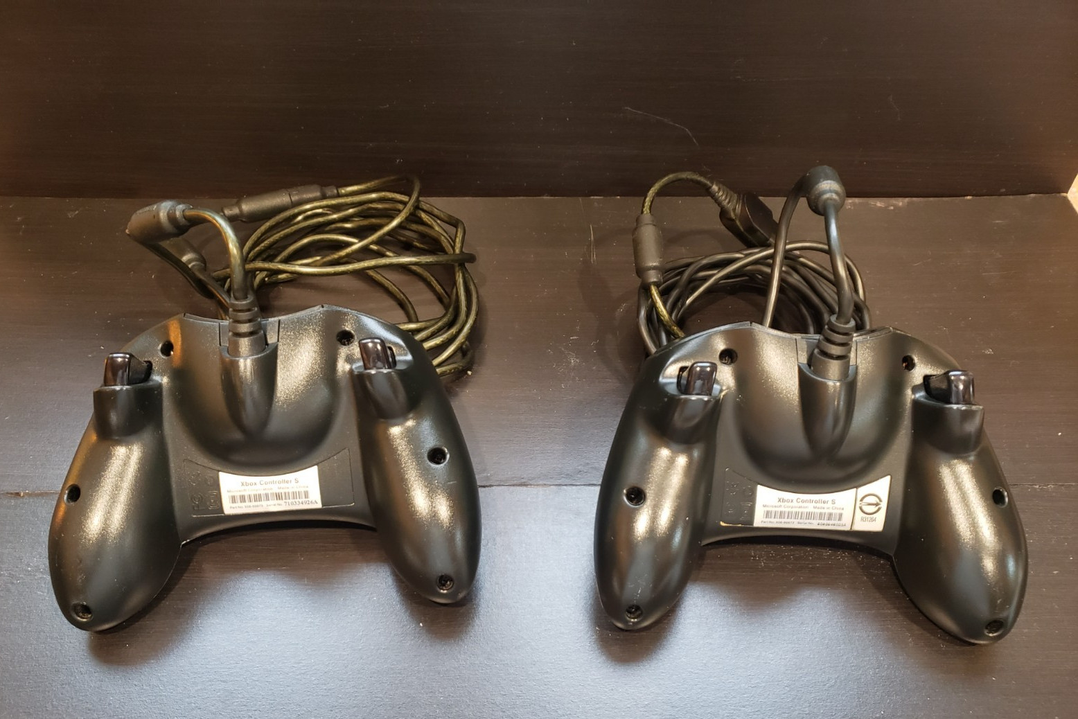 2 Xbox Microsoft Corded Controllers – S Type – Breakaway 9 ft. cords – X08-69873