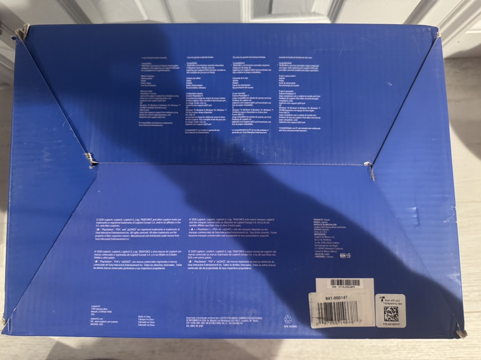 Logitech G923 Racing Wheel and Pedals – Black (DAMAGED BOX BUT NEVER USED).