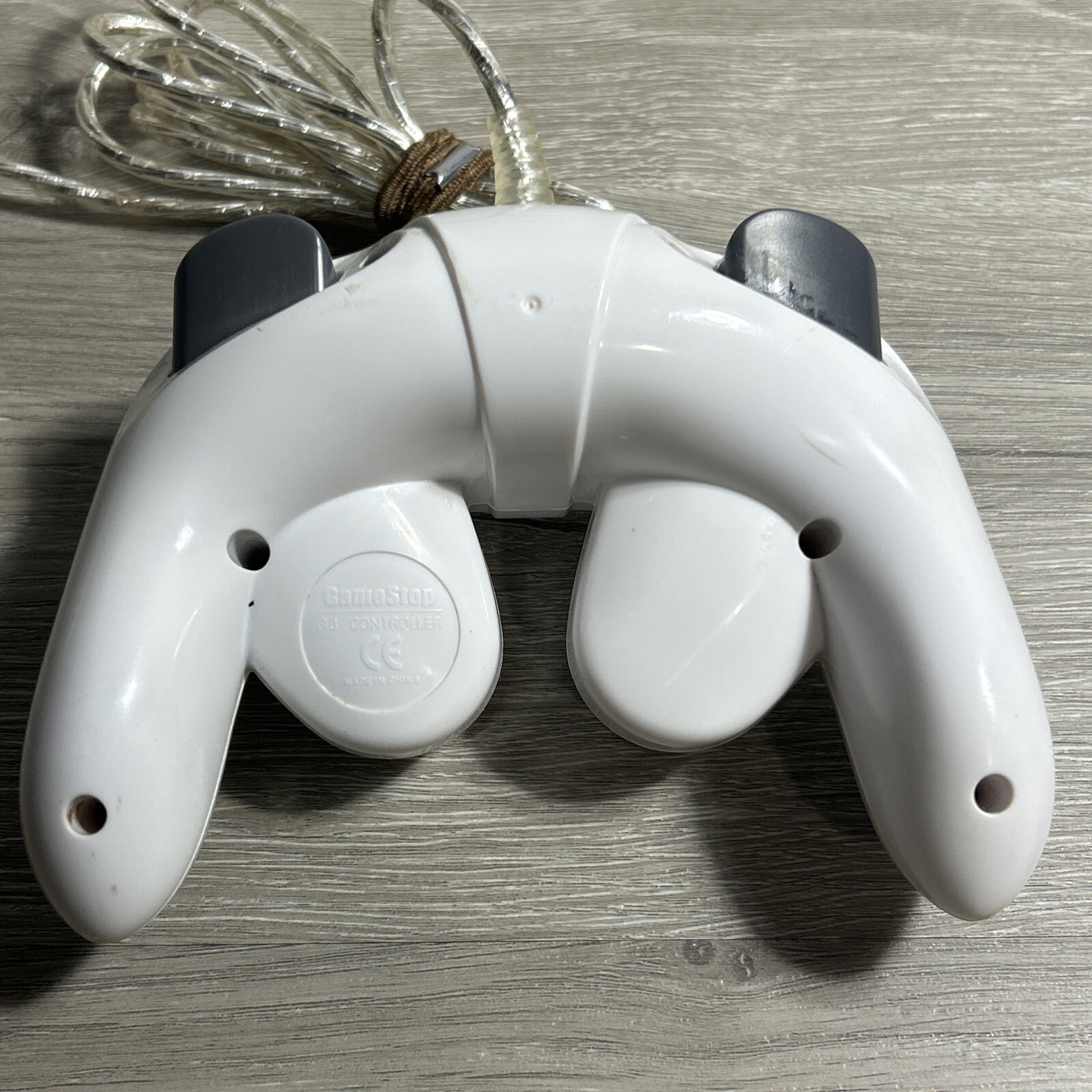 Game Stop Controller Pelican G3 Wired Turbo for Nintendo Game Cube & Wii White