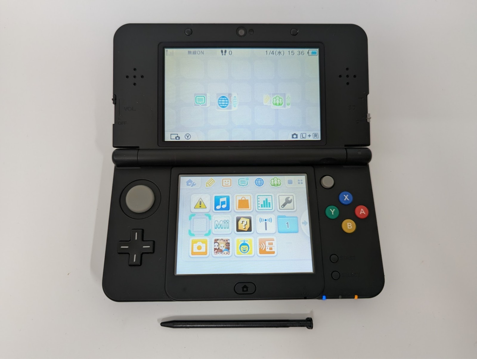 B522 Nintendo new 3DS console Black Japan w/pen plate adapter