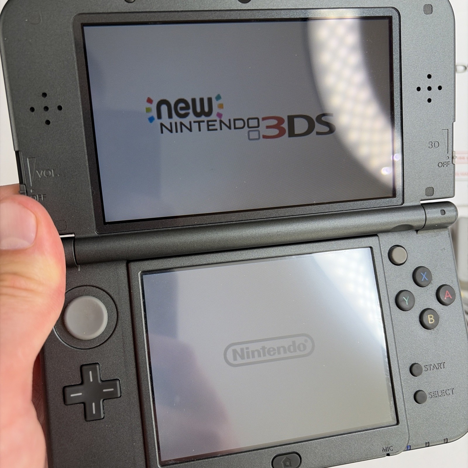 Nice! Nintendo New 3DS XL Black Complete Box W Charger Stylus US Model