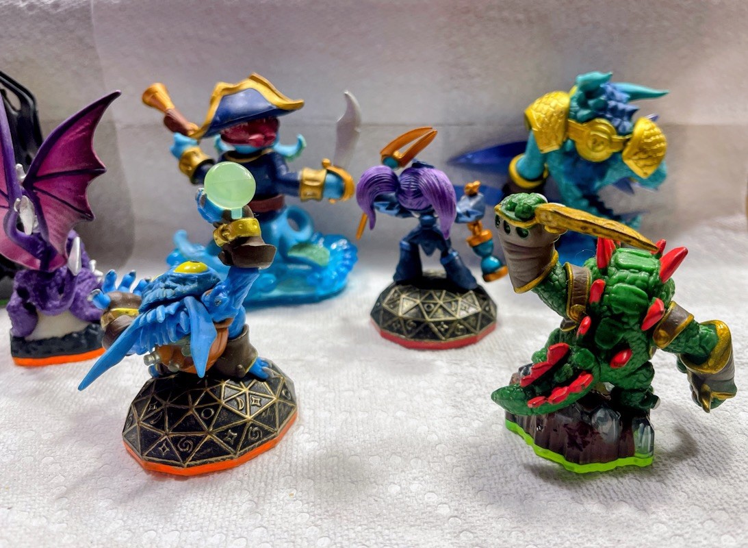 Activision Skylanders Spyro’s Adventure Figure Lot – Lot of 7 figures