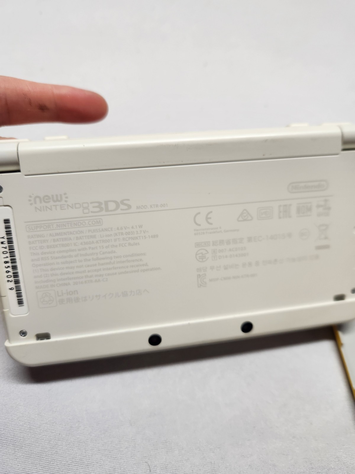 Nintendo 3DS Model Ktr-001 W/ Kisekae Mario Maker Plate Tested W/Non Oem Charger