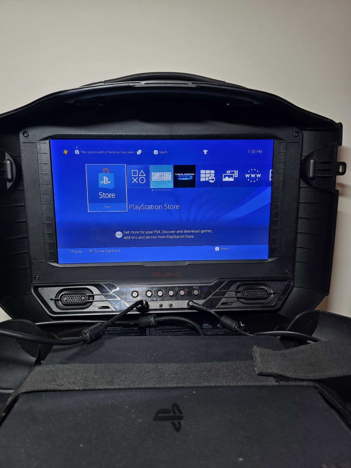 GAEMS G155 XHD Sentry Portable Gaming Monitor Case HDMI 15.5in PS4 Xbox One