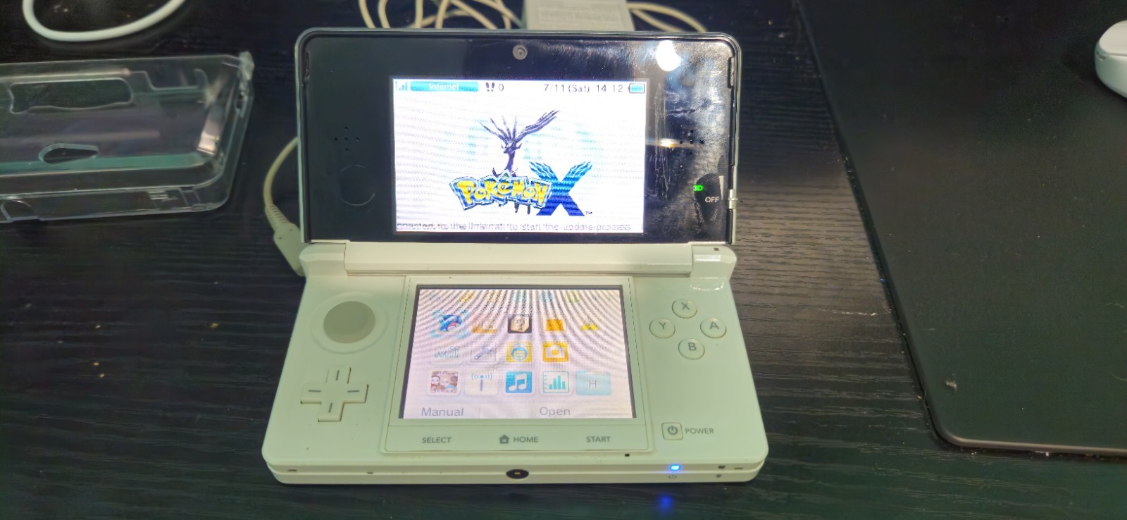 Nintendo 3DS White REGION FREE + Charger + Case + 8GB SD Card