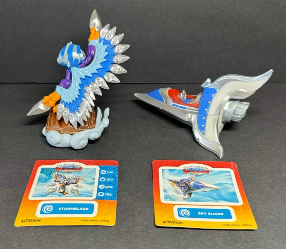 Skylanders Superchargers Stormblade & Sky Slicer w/ Stickers