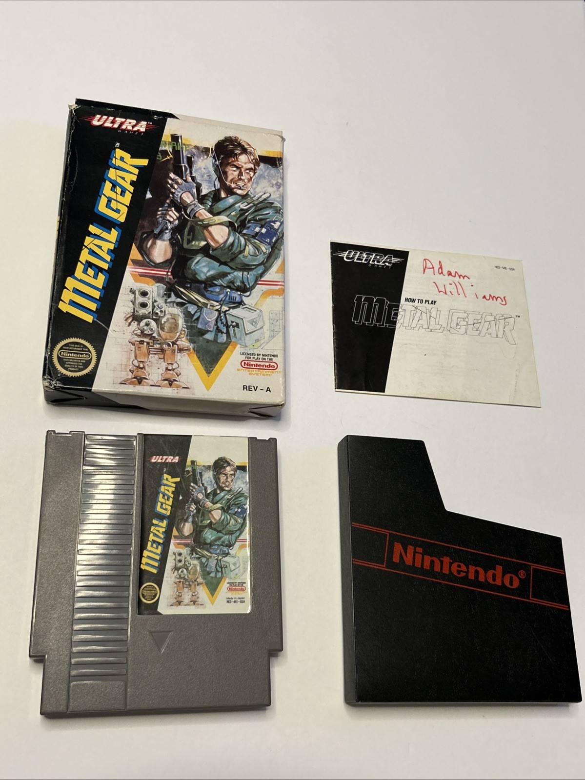Metal Gear Nintendo NES 1987 Complete in Box (CIB) Original Solid Snake! RARE!