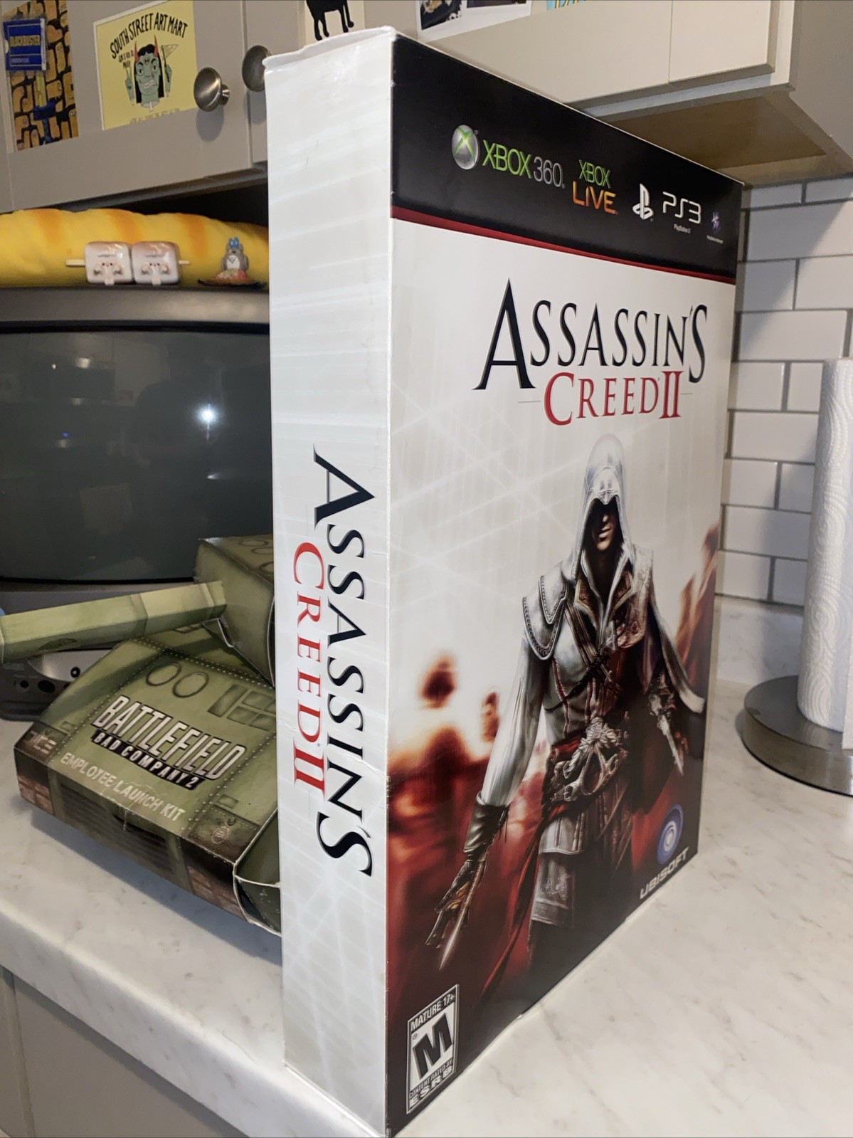 Assassins Creed 2 GameStop Promo Cardboard Standee PS3 / Xbox 360 Store Display