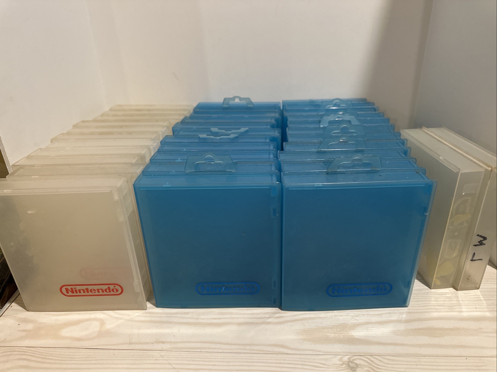 Vintage Lot of 33 Nintendo NES Hard Plastic Clamshell Case Logo Blue & Clear