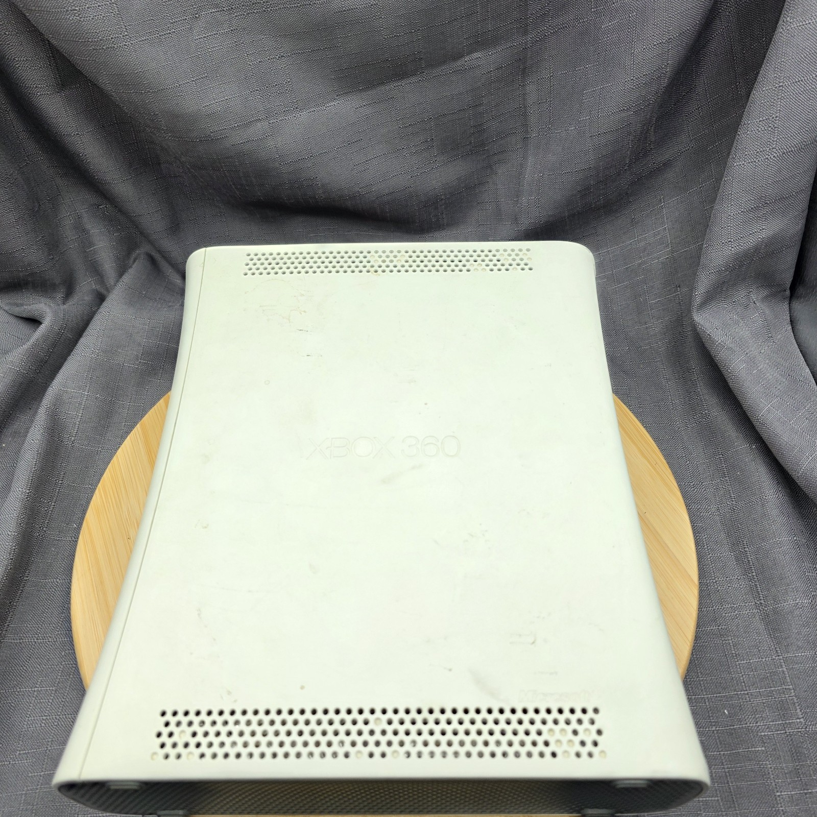 Microsoft Xbox 360 Console w/ Controller And Power Cable, Box: Not Working RROD