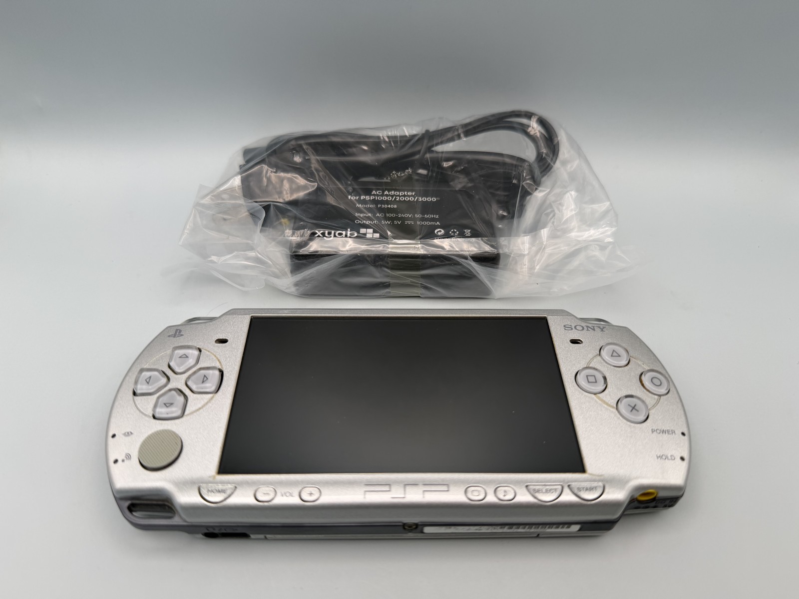 Sony PSP 2000 Ice Silver Japan Import – Tested Working New Battery & Charger