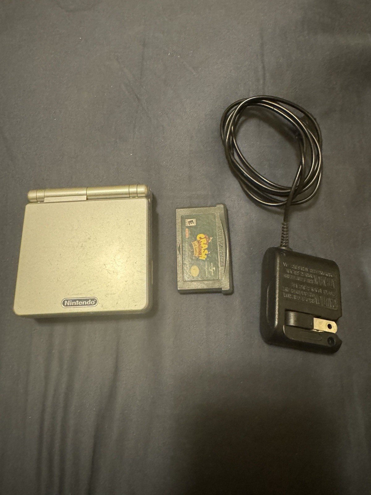 Nintendo Game Boy Advance SP AGS-001 Silver w/ Charger and Game