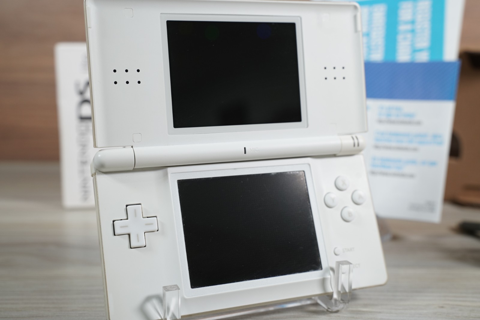 Nintendo DS Lite System – Crystal White Complete In Box CIB