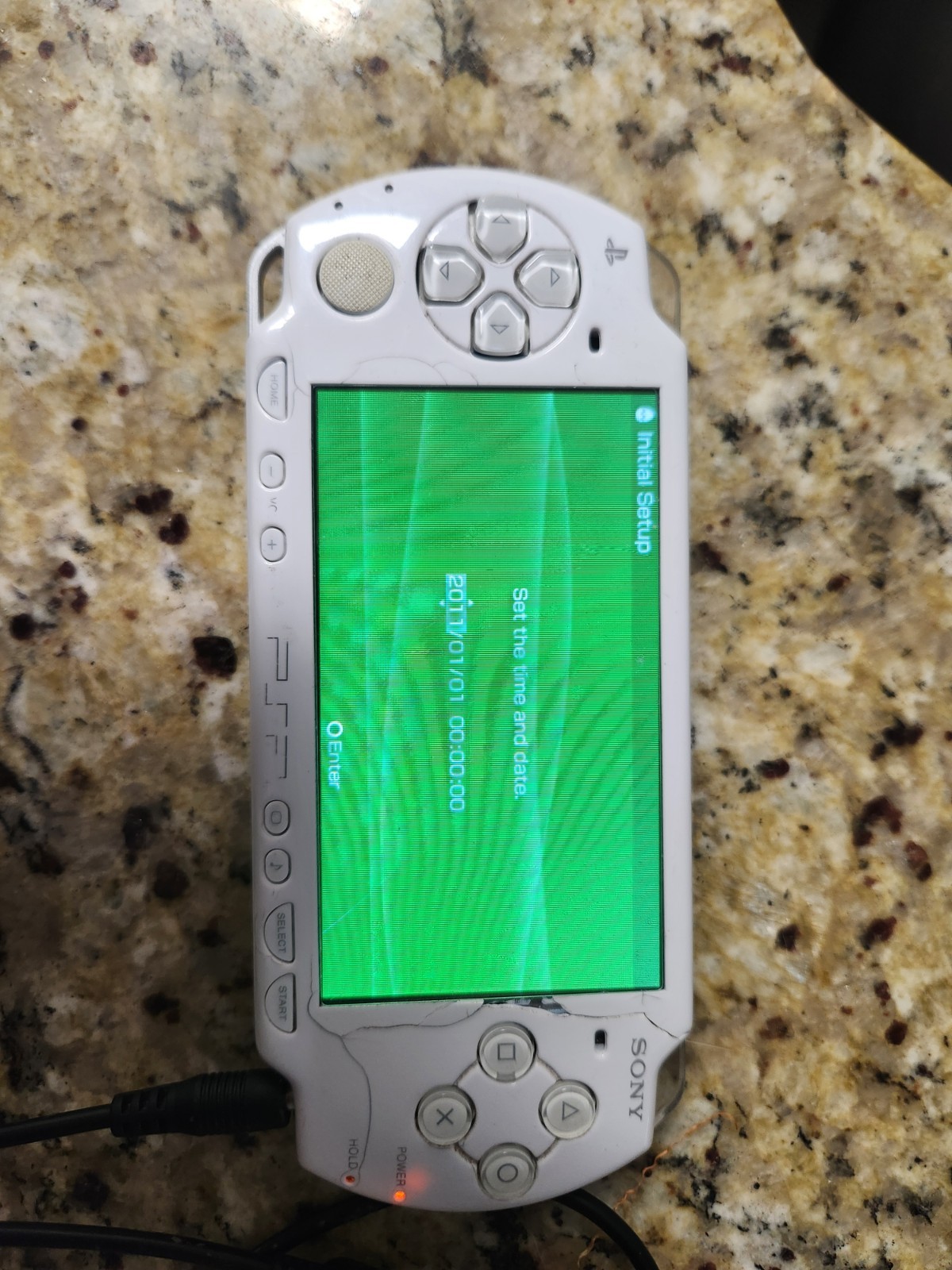 Sony PSP 2000 White (Broken Faceplate)