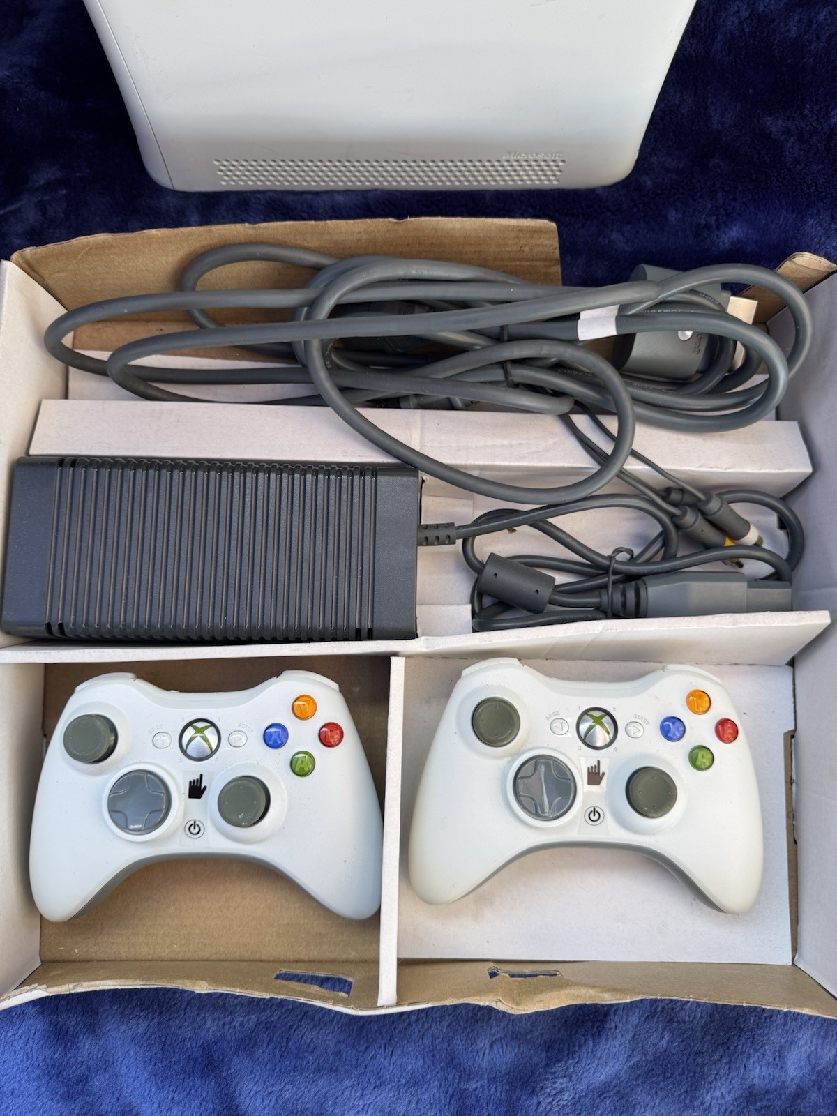 Microsoft Xbox 360 Final Fantasy XIII Special Edition Console Bundle W/2 Remotes