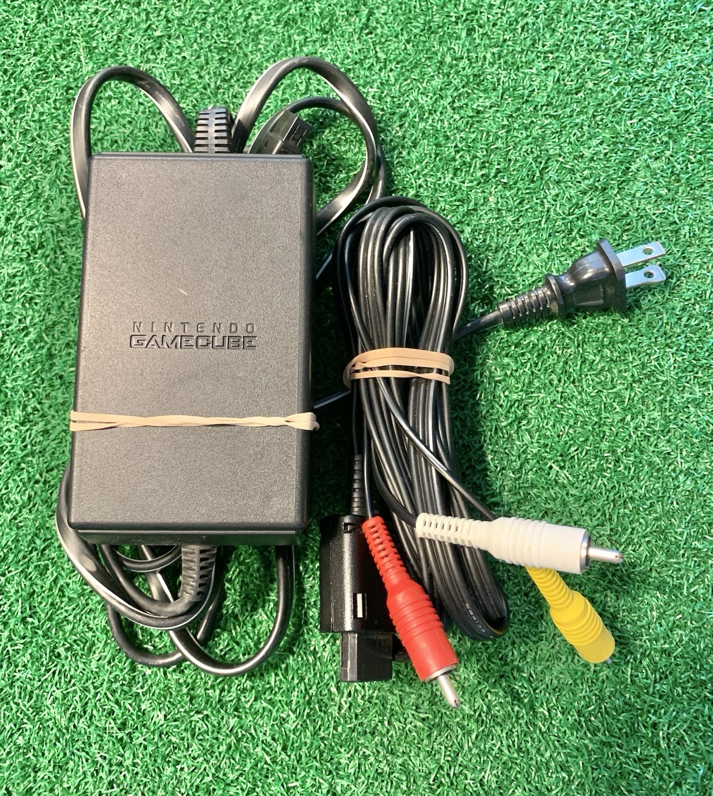 Nintendo GameCube Black DOL-001 Console Bundle – 2 Controllers & 6 Games Tested
