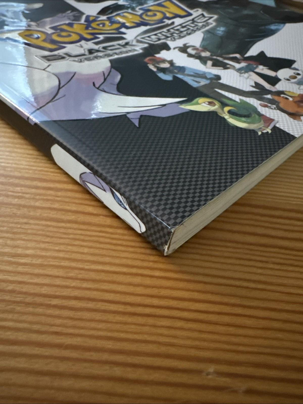Pokémon Black and white official strategy guide vol 1 *No poster