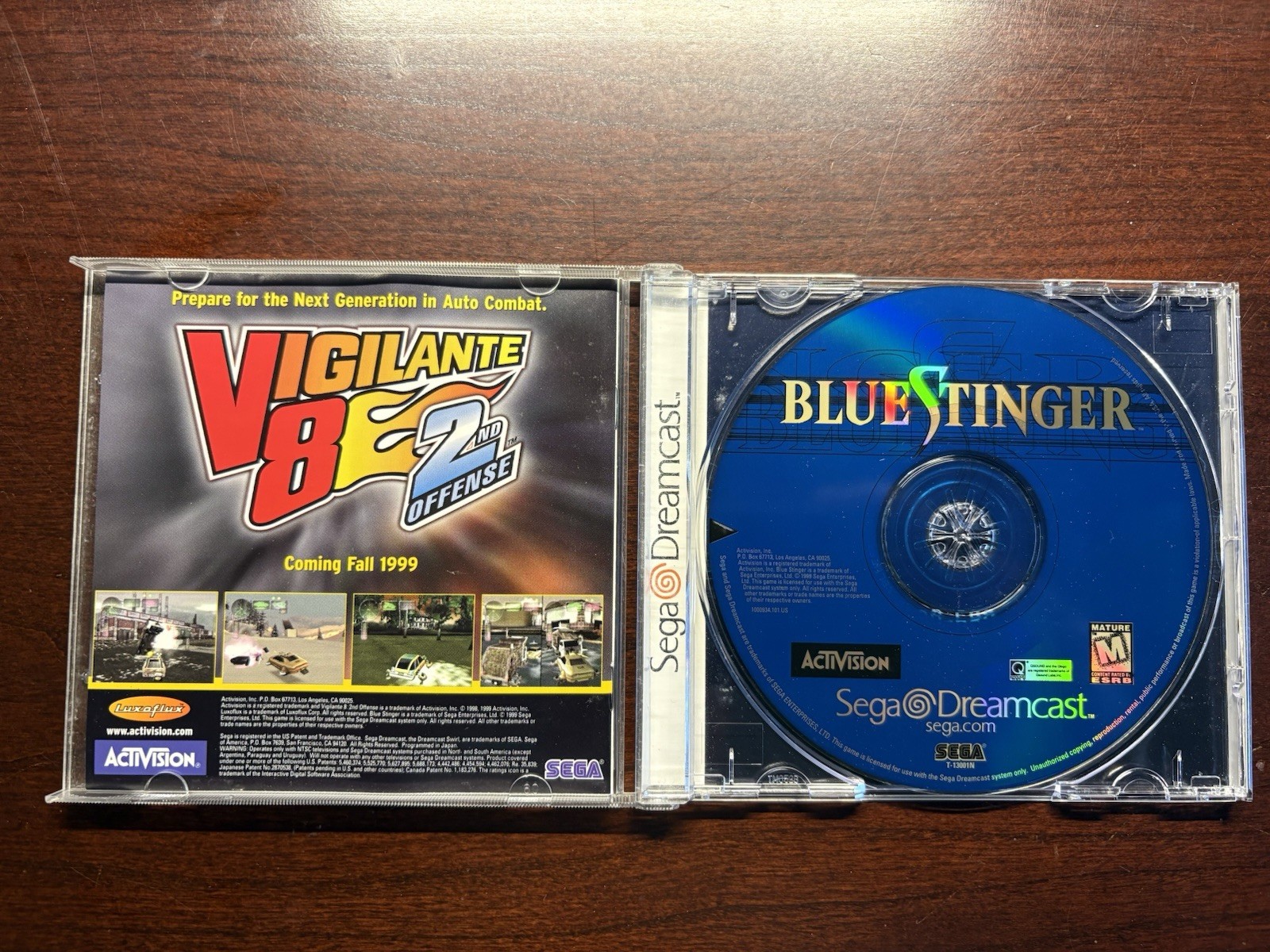 Activision Blue Stinger Sega Dreamcast NTSC-U/C Manual Included M Mature