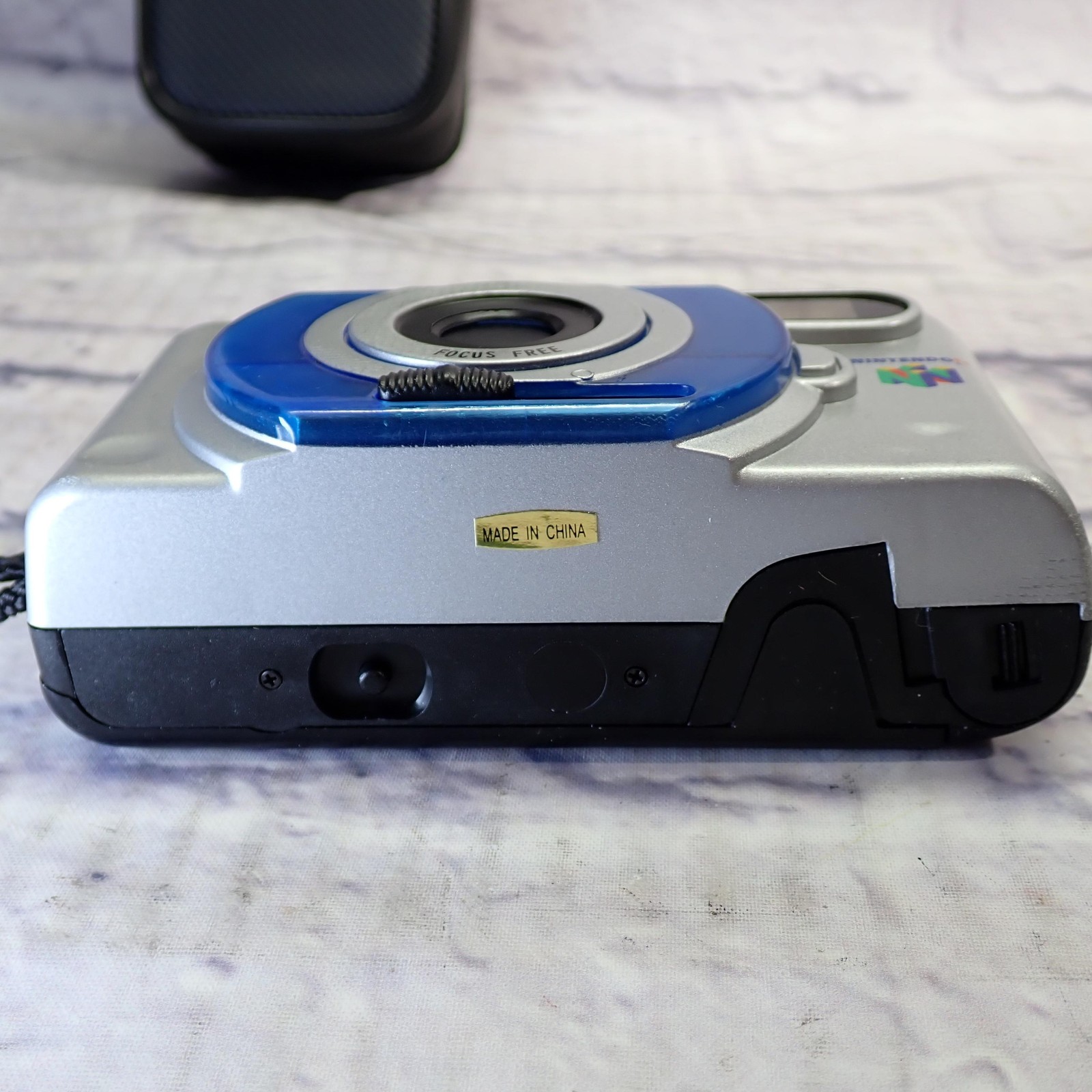 Vintage Nintendo 64 Focus Free Film Silver Blue Camera W/ Case Manual China