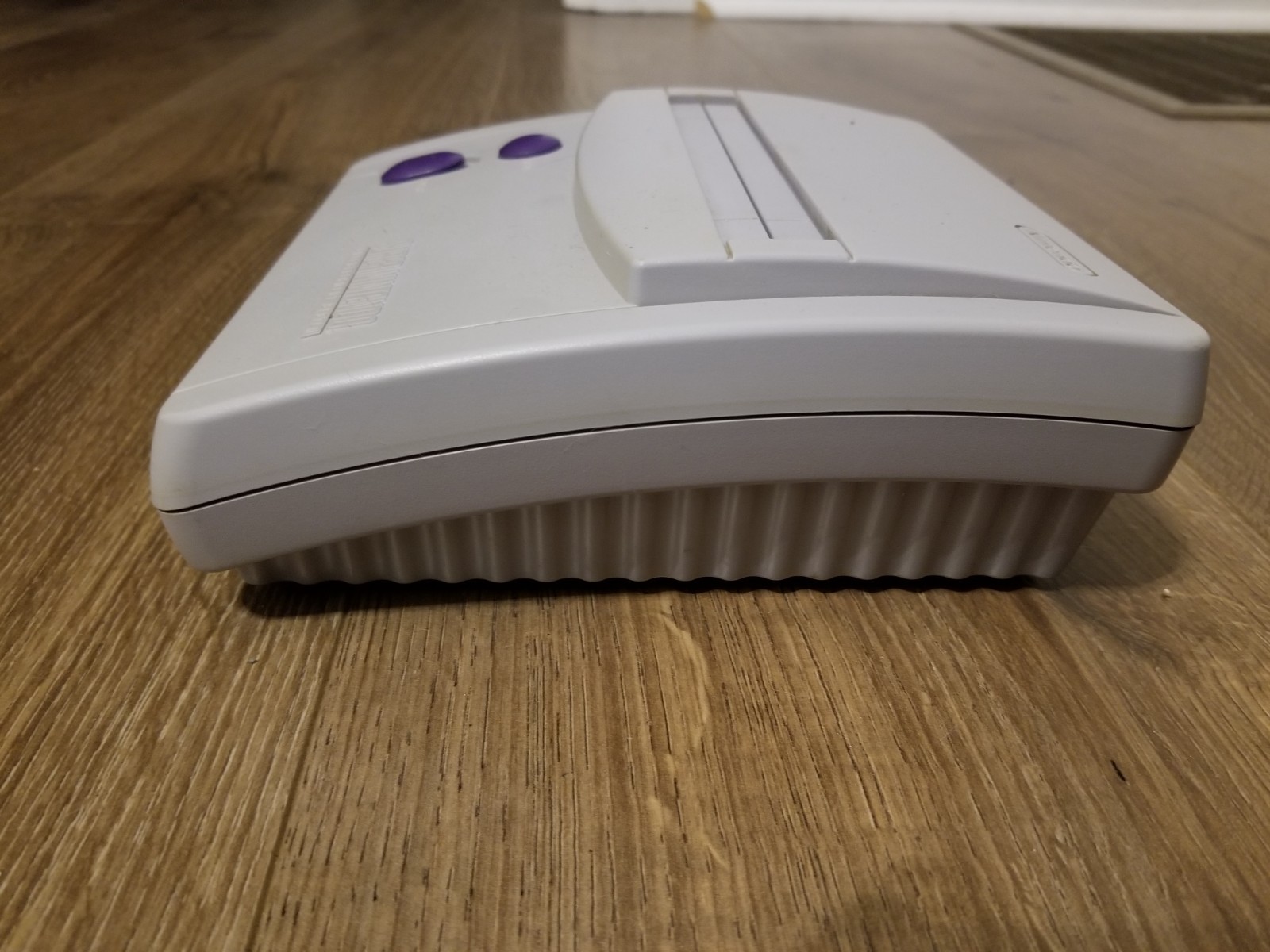 Super Nintendo Entertainment System (SNES JR. 1991) CONSOLE ONLY