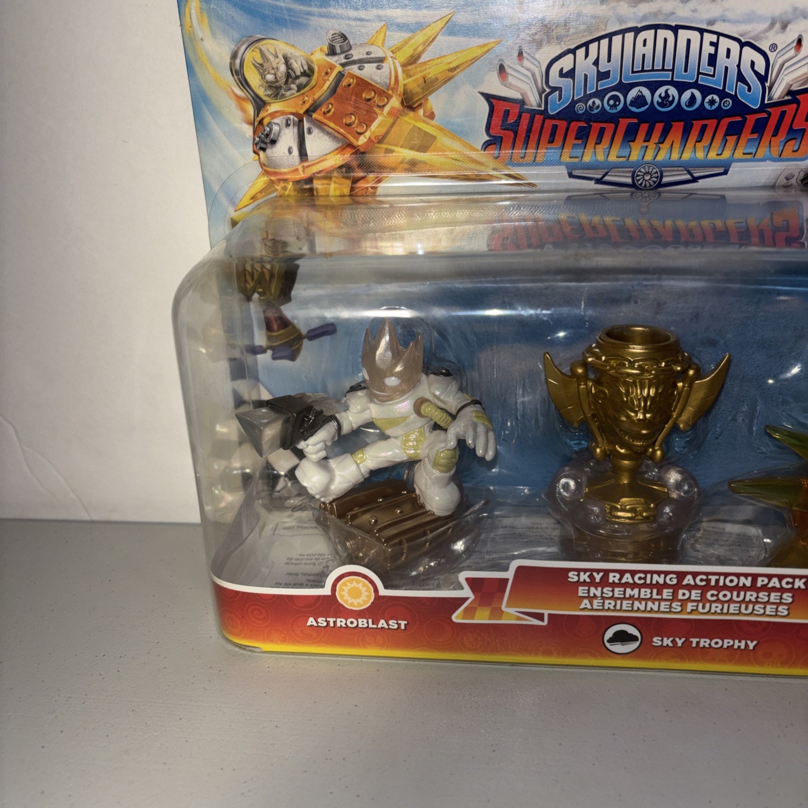 Skylanders Superchargers Sky Racing Action Pack Astroblast Sun Runner Trophy NIB