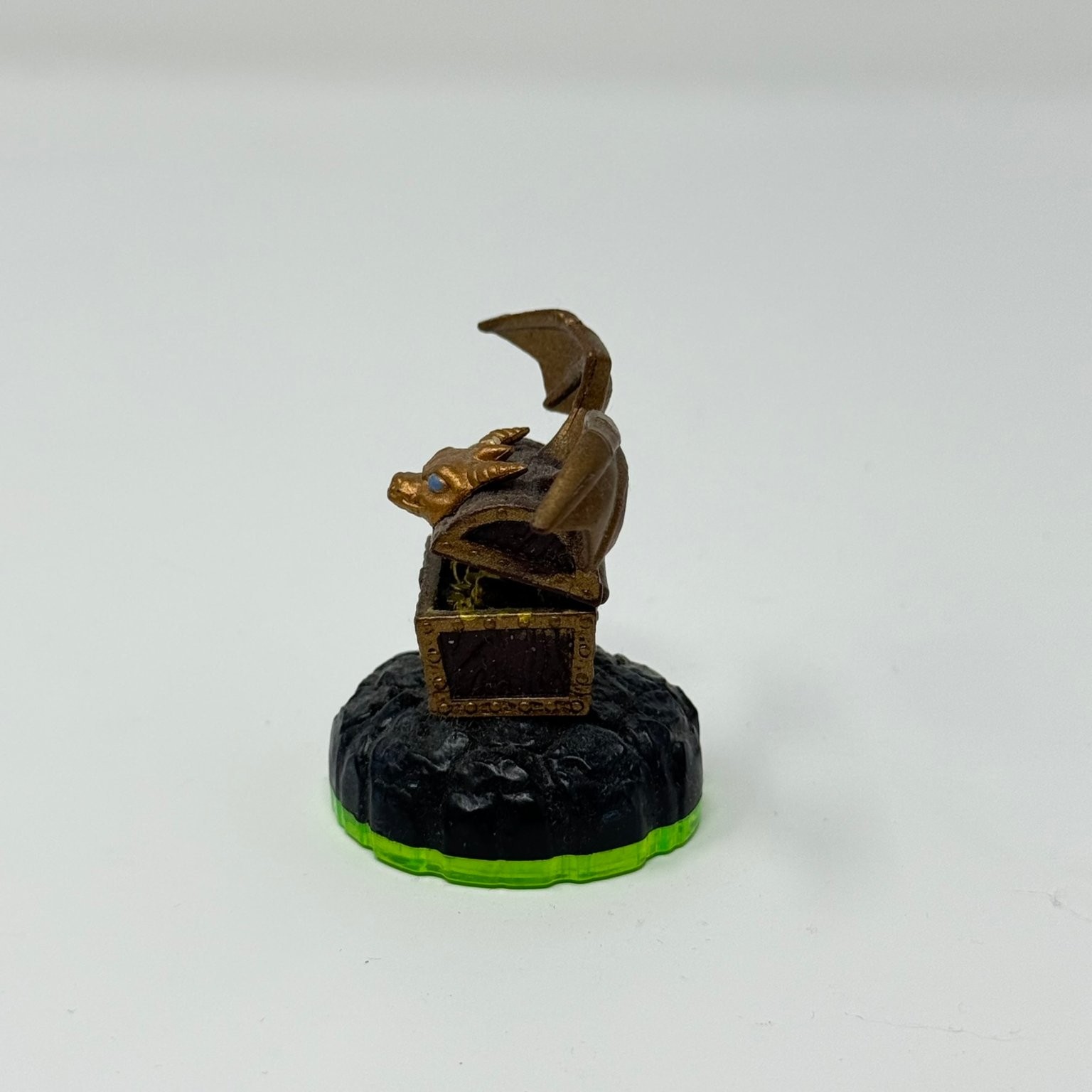 Activision Skylanders Hidden Treasure Chest Magic Item