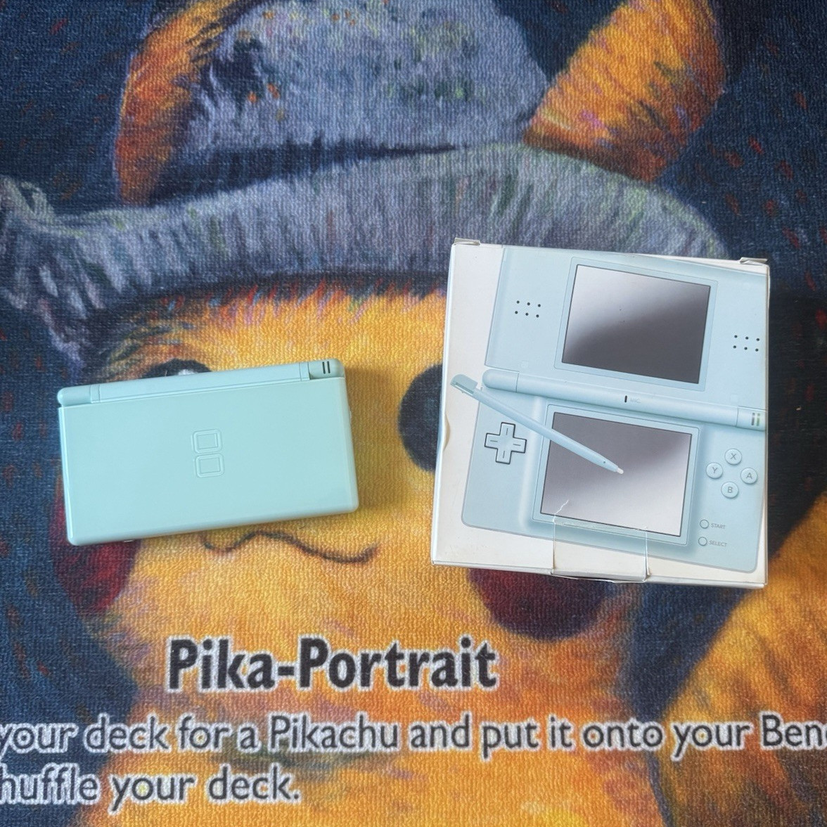 Nintendo DS Lite Handheld System Blue Touchscreen Stylus GBA Slot Cover
