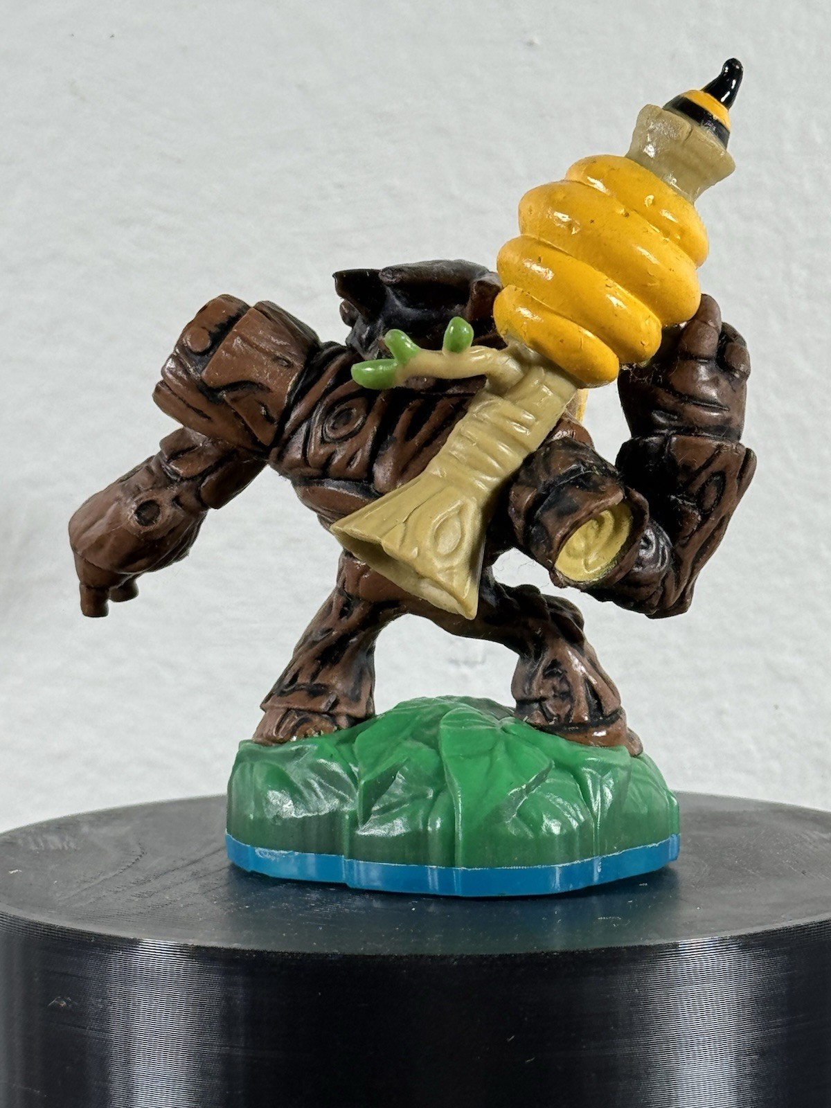 Skylanders Swap Force Bumble Blast Lightcore Character Figure