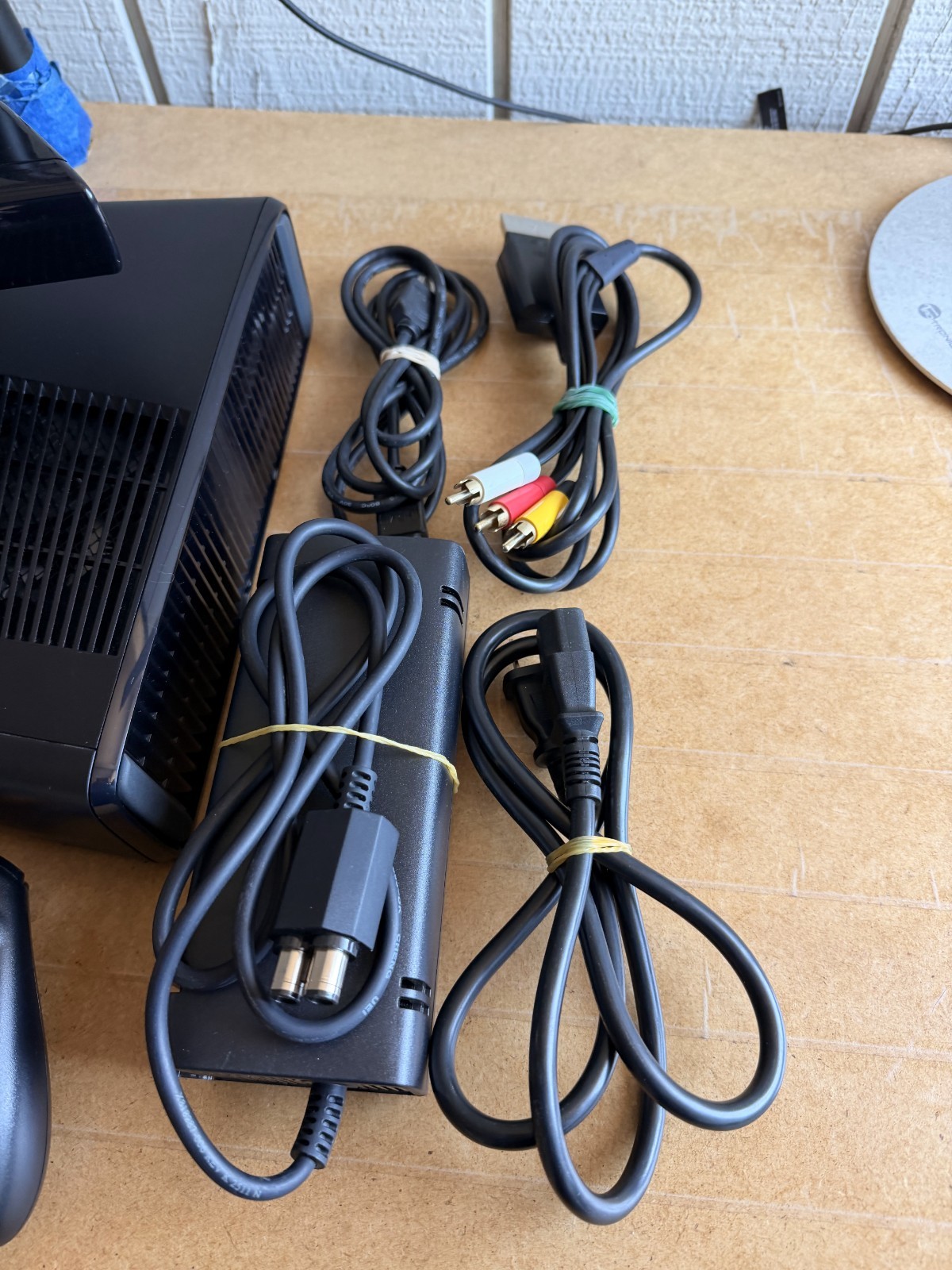 Xbox 360 S – 500GB HDD – 70 Games + SNES + SEGA Games – Repasted and Serviced