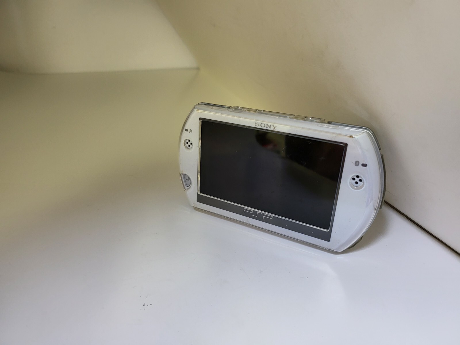 BRAND NEW Sealed Transparent Crystal Clear Hard Shell Skin Case Cover For PSP Go