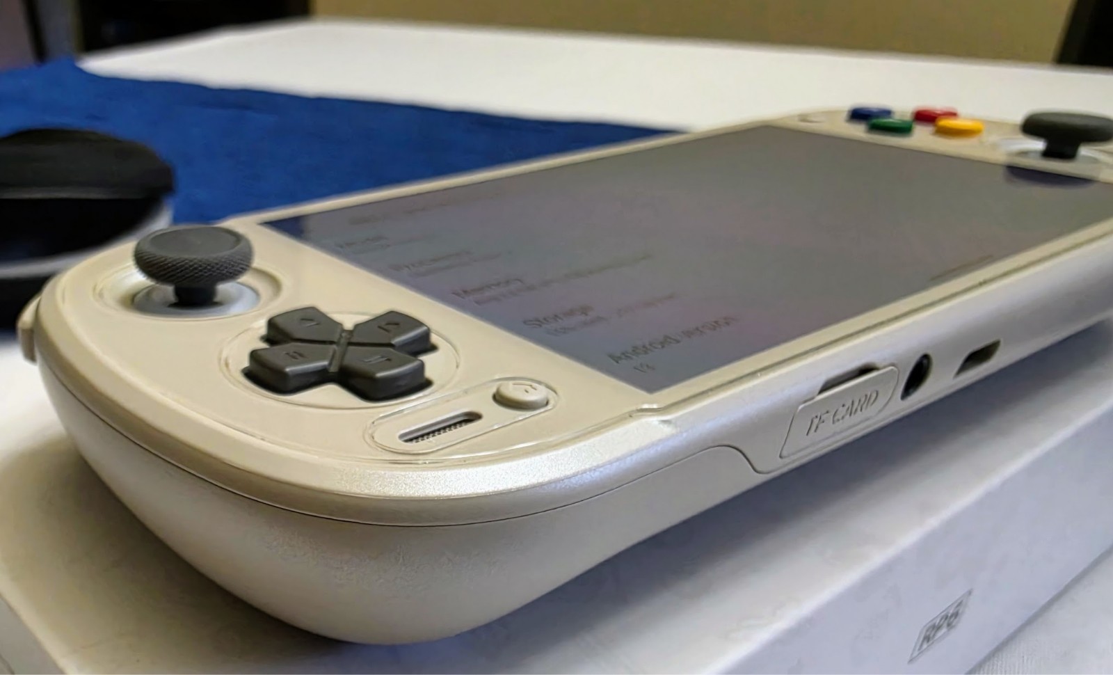 Retroid Pocket 6 12GB/256GB GC Excellent Condition w/ Official Case & Grip