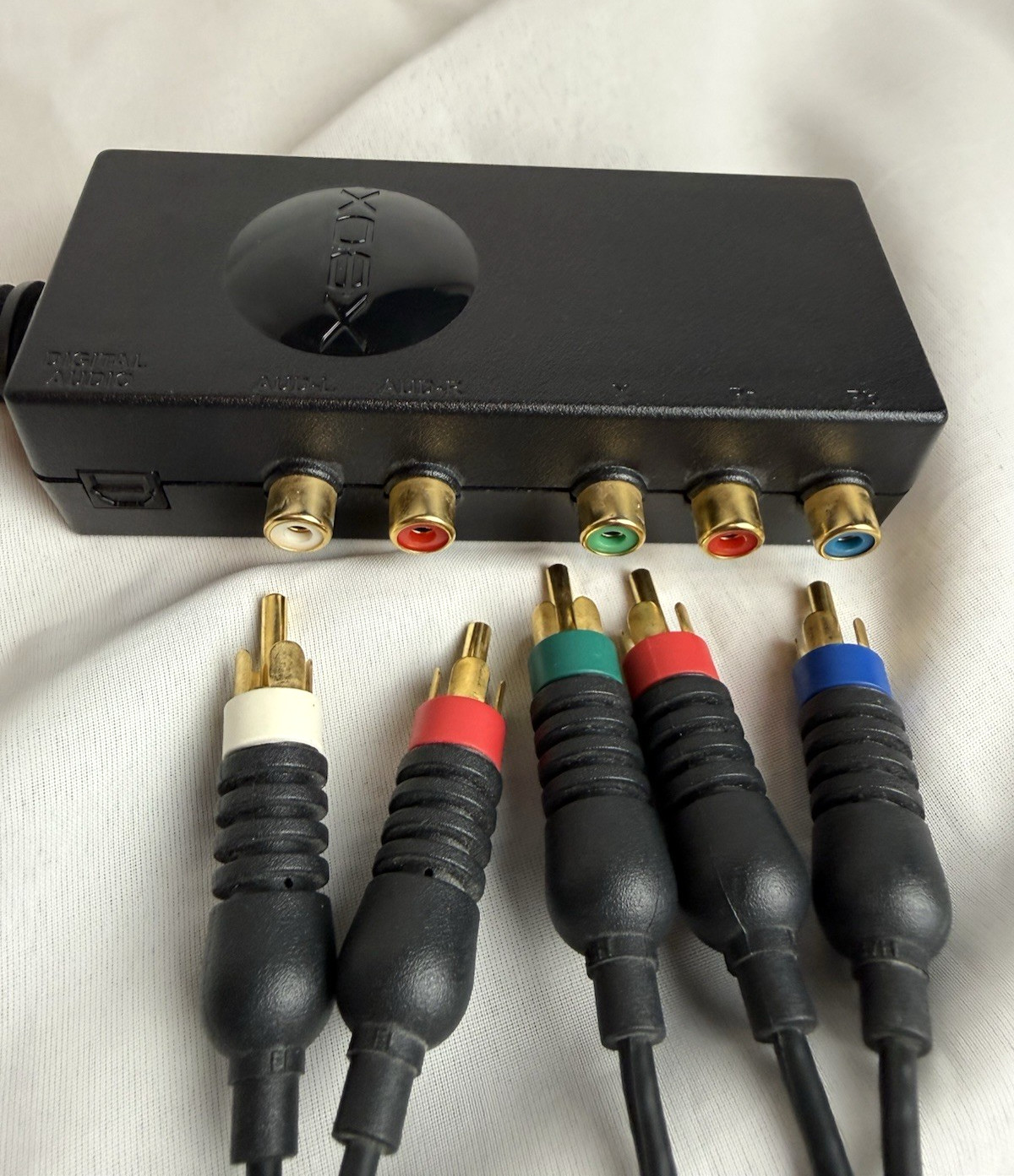 Microsoft Xbox HD AV Pack Component Video Adapter & Matching Component Cables