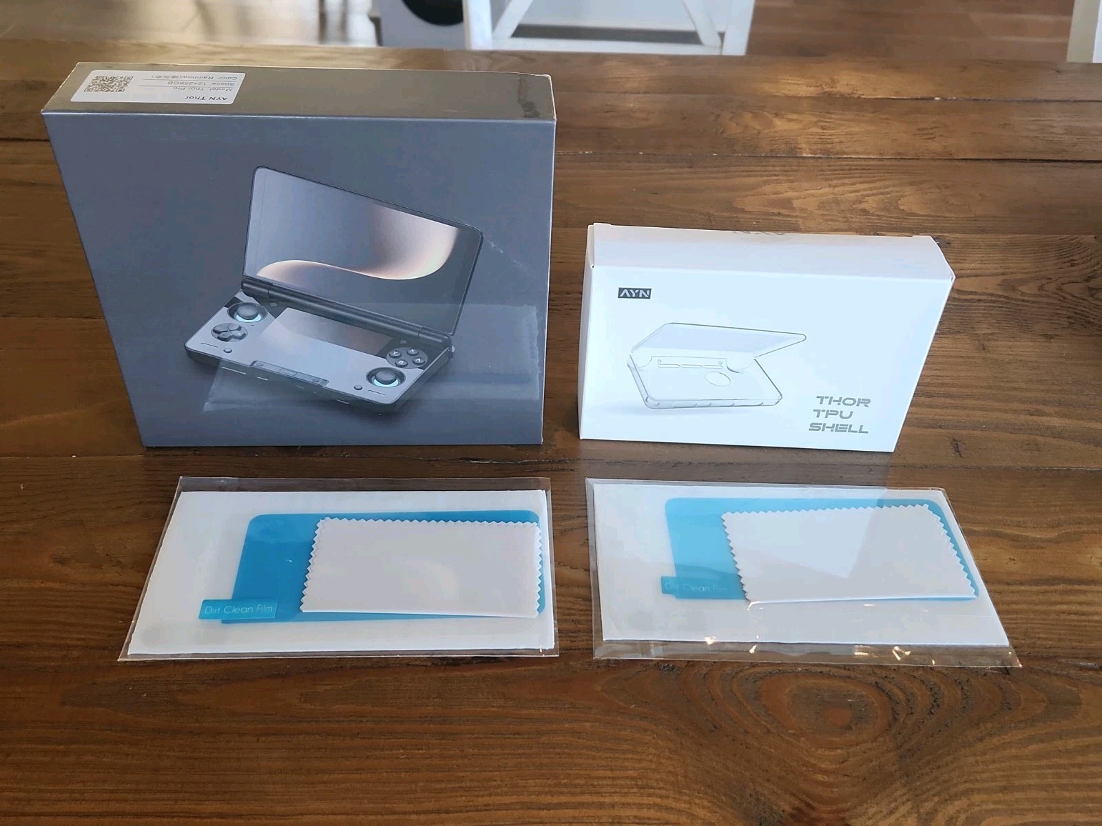 AYN Thor Pro 12GB/256GB Rainbow NEW SEALED + TPU Shell + 2 Screen Protectors