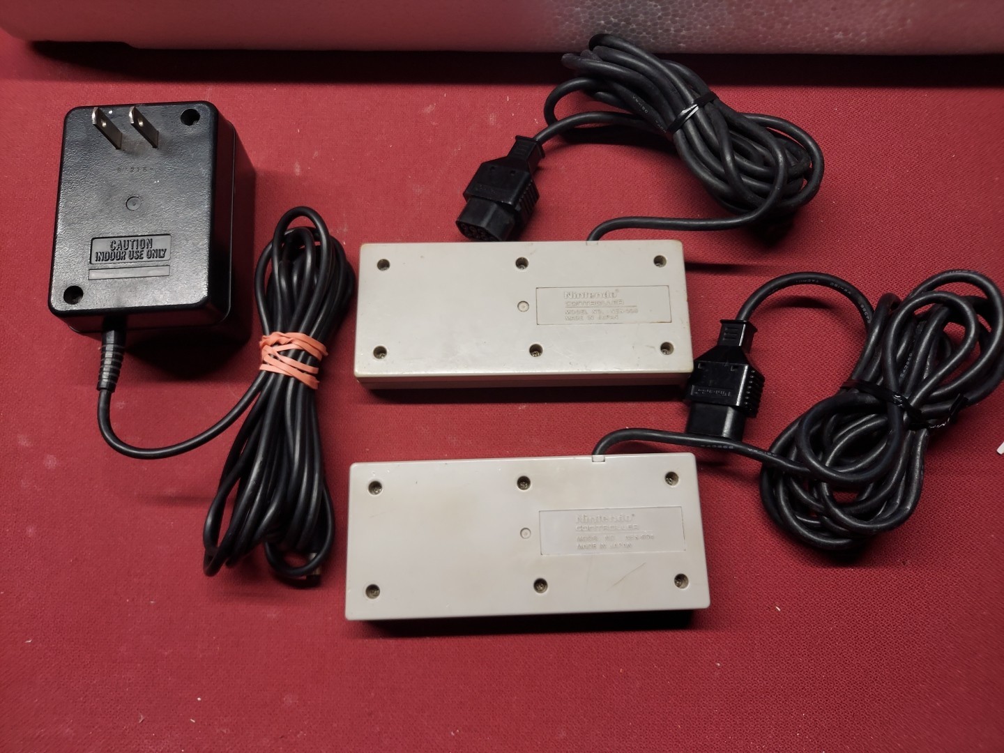 Nintendo NES Action Set Console System Tested Working Controllers Zapper Mario