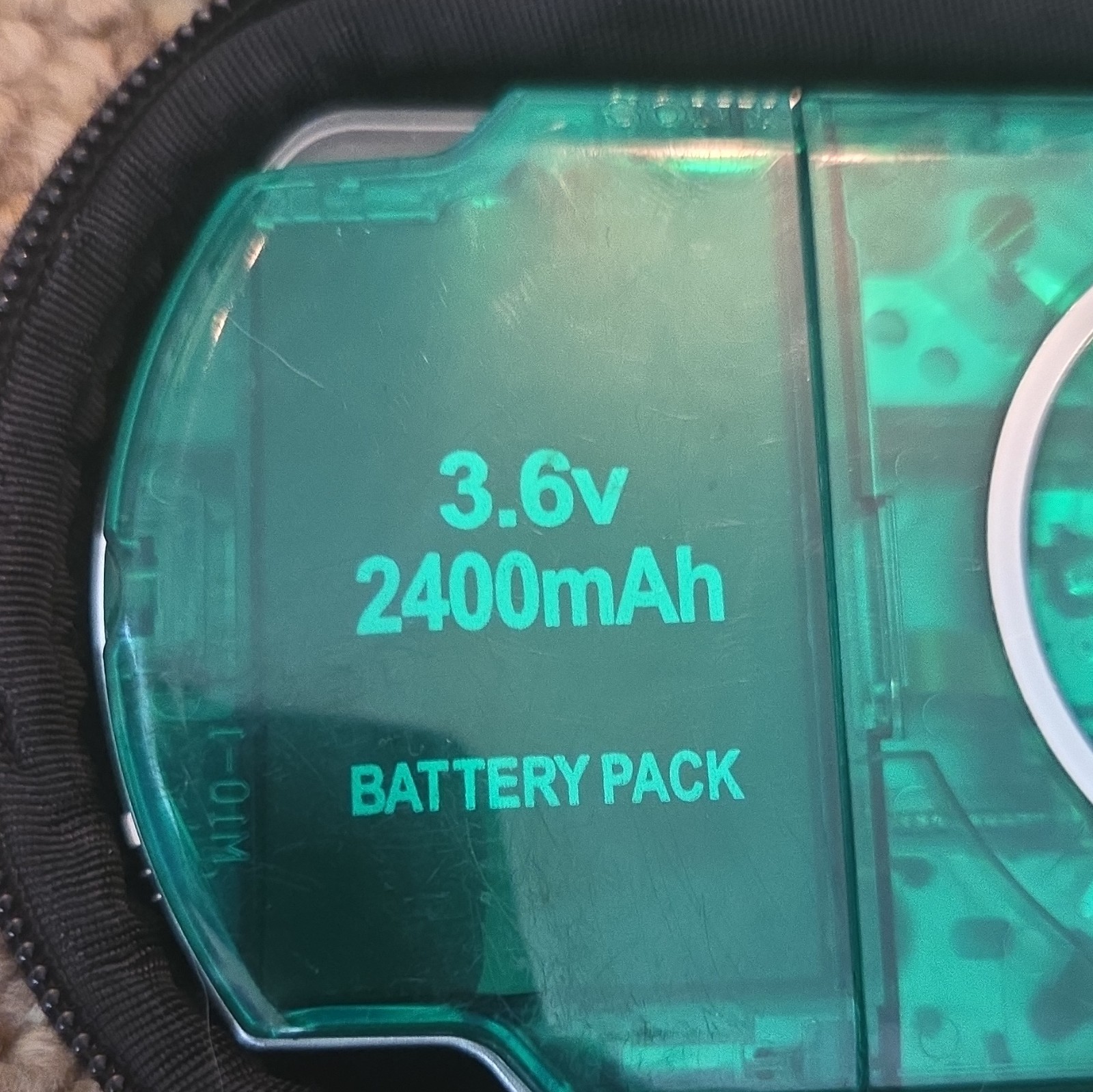 Sony PSP Green Handheld System UMD Compatible w/ Zipper Carry Hard Case