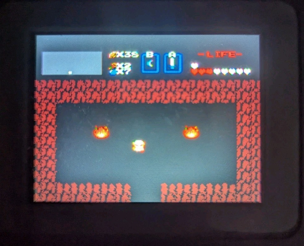 NINTENDO THE LEGEND OF ZELDA IN BOX GOOD NO BOOKLET TESTED.