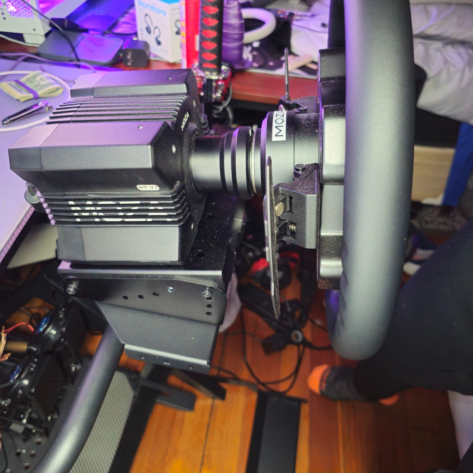 Moza Racing – R9 V3 Direct Drive + MOZA CS V2 + Desk Mount PXN Z9