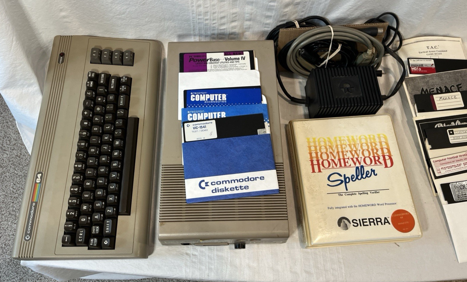 Commodore 64 Console + 1541 Disk Drive + Box/Accessories: Powers On – No Video