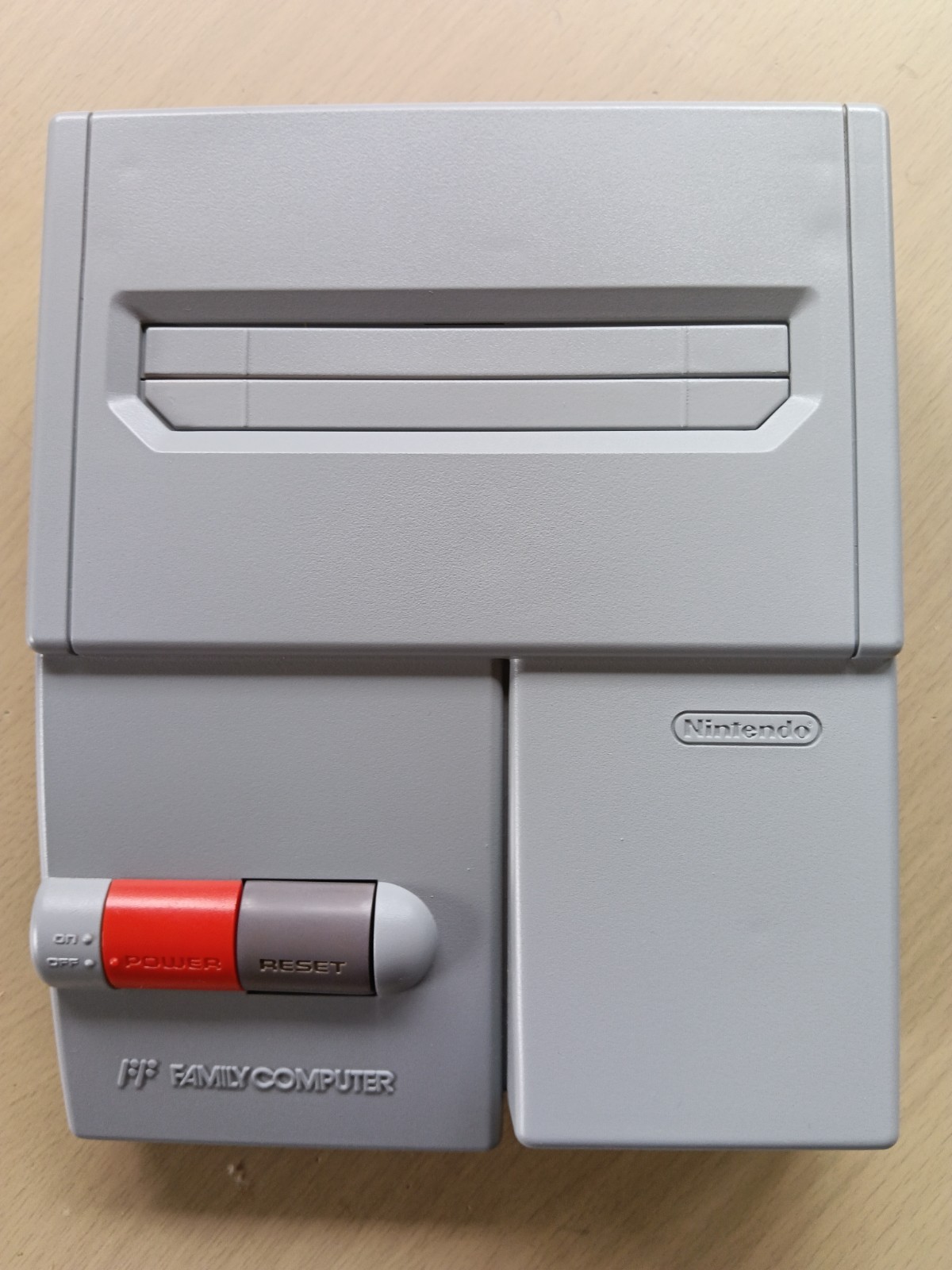 Nintendo New Famicom Console AV Complete good condition TESTED /painted/NES-2
