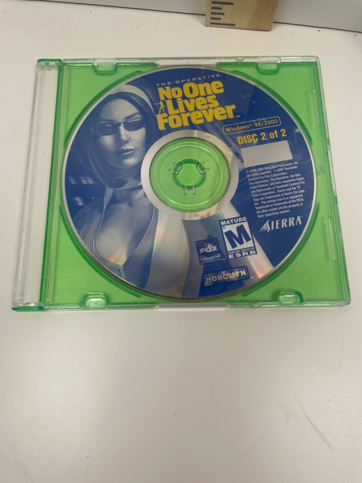 The Operative No One Lives Forever PC Game 2001 w/ strategy guide, music CD