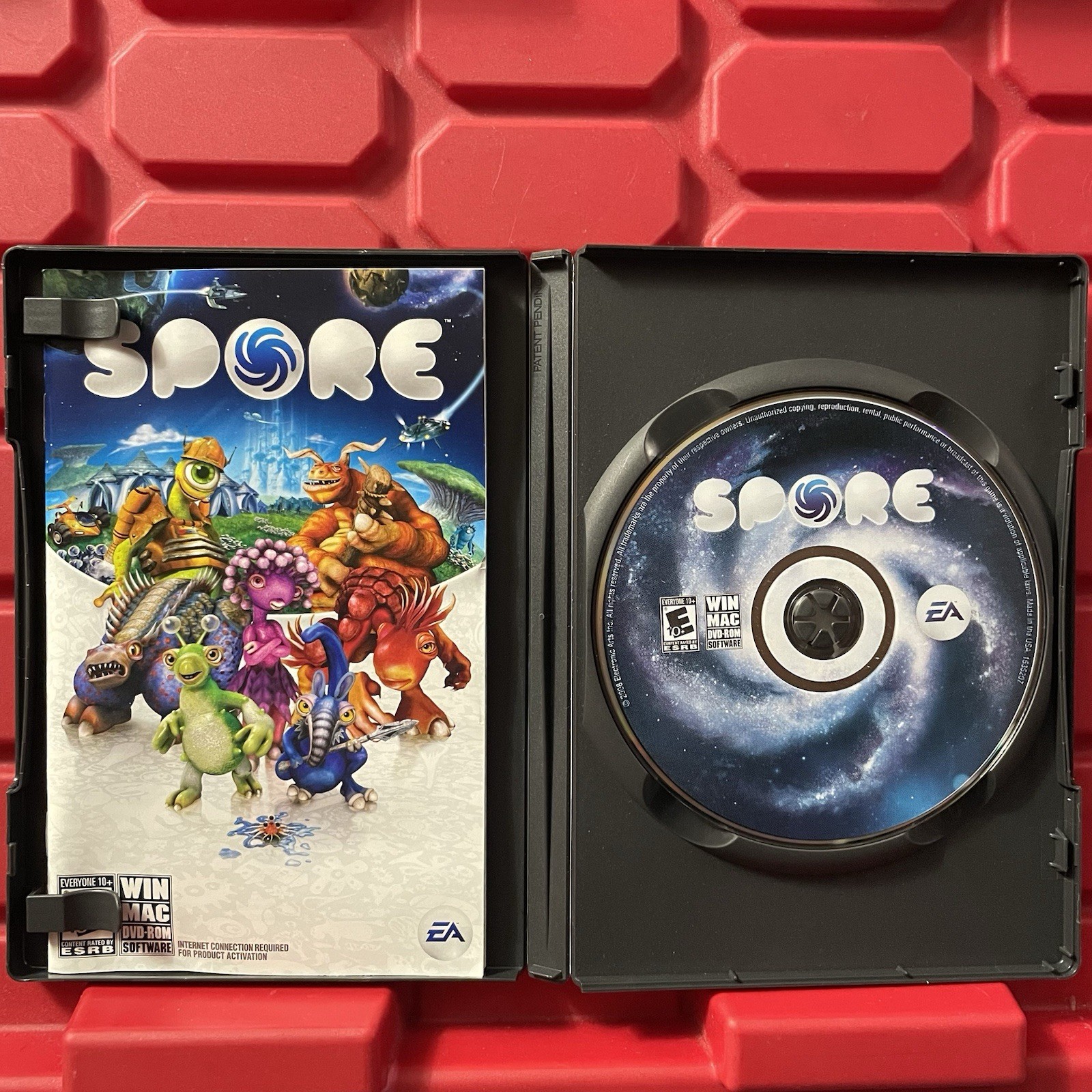 Spore PC Video Game DVD ROM Windows Mac Maxis EA Rated E Pre Owned Untested 2008