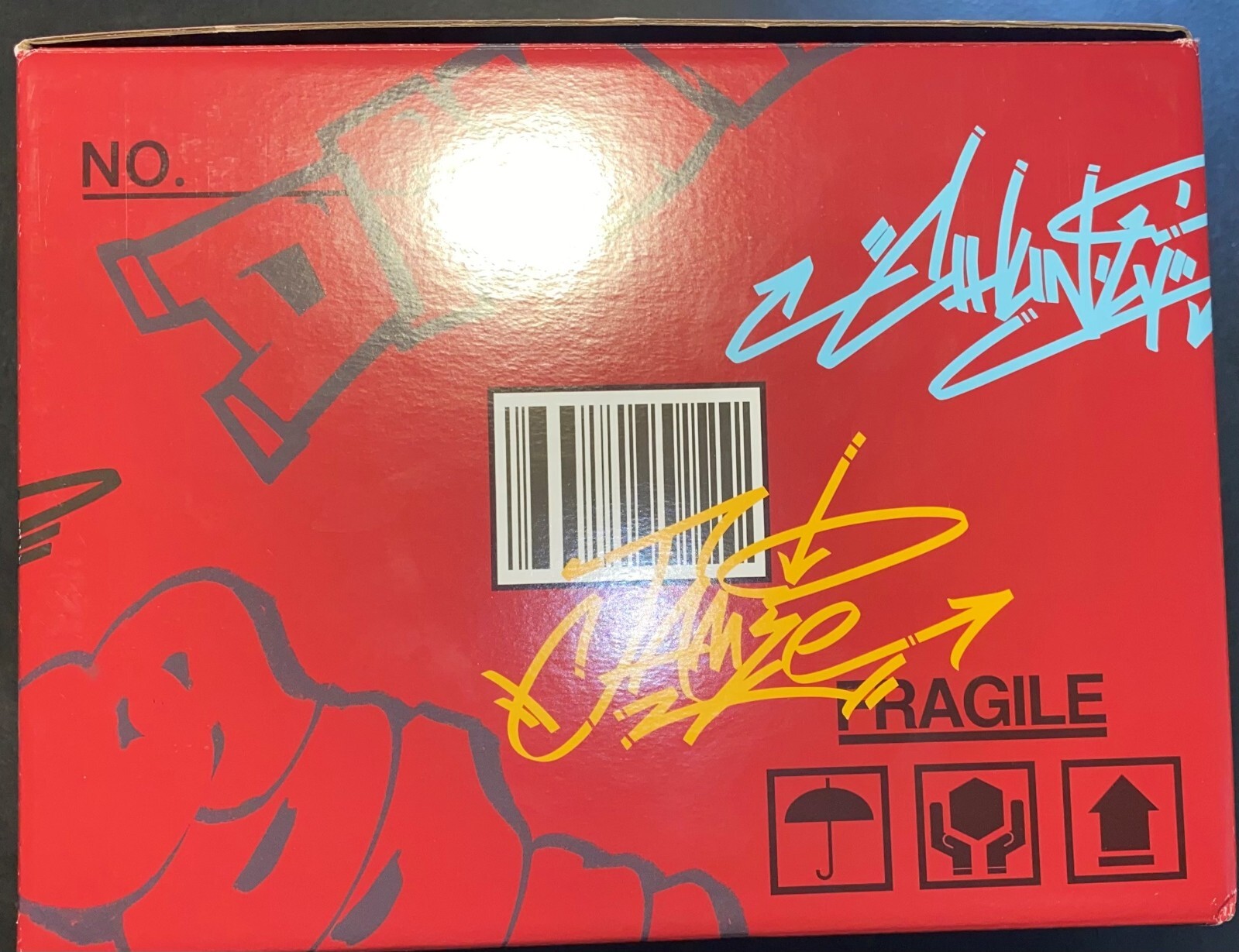 Street Fighter 6 Collector’s Edition Luke and Kimberly Statues with Mad Gear Box